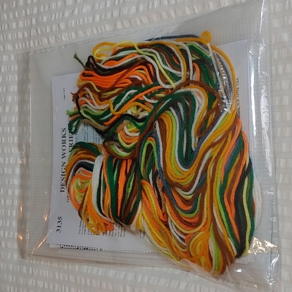 NEW Welcome Friends Wall decor kit - Picture 6 of 7